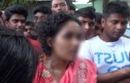 একে অন্যকে ‘ছেলেধরা’ বলে গণধোলাই খেলেন স্বামী-স্ত্রী উভয়েই!