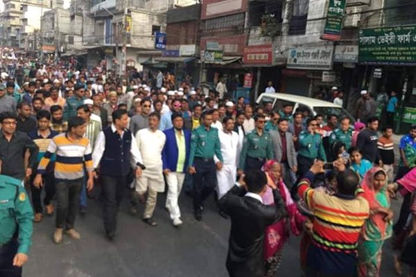 যাত্রাবাড়ী থানা পুলিশের মাদকবিরোধী র‌্যালি