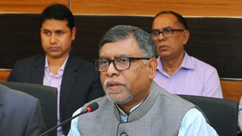 হাসপাতালে ৩ লাখ পিপিই বিতরণ করা হয়েছে