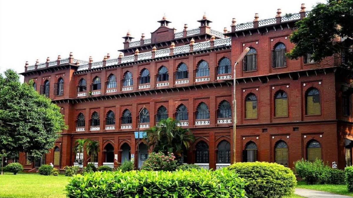 পর্দা নামল ঢাকা বিশ্ববিদ্যালয়ের শতবর্ষ উদযাপনের