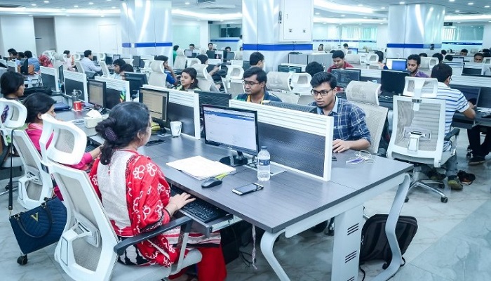 আজ থেকে নতুন নিয়মে অফিস