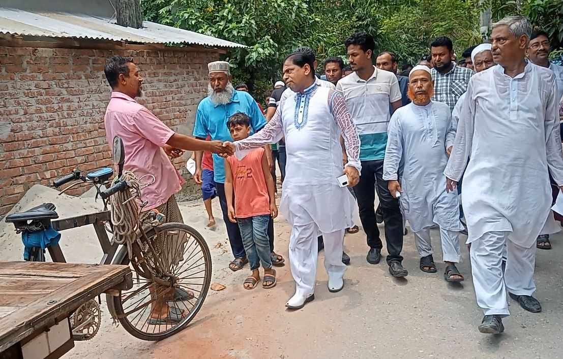 জমে উঠেছে গৌরনদী পৌরসভার উপ নির্বাচন